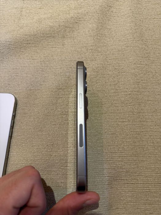 iPhone 15 Pro 256GB Natural Titanium