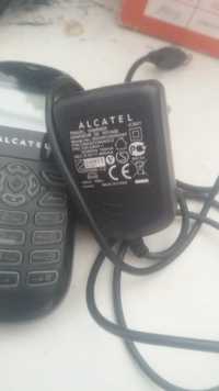 Телефон Alcatel и зарядно