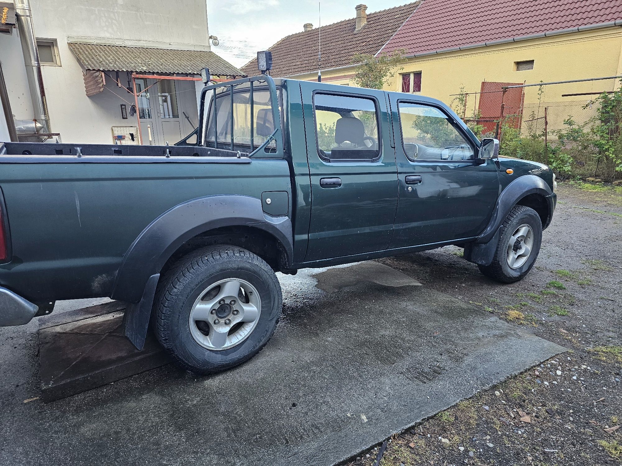 Nissan Navara D22