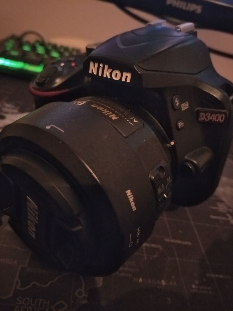 Nikon d3400 cu obiectiv stock 18-55