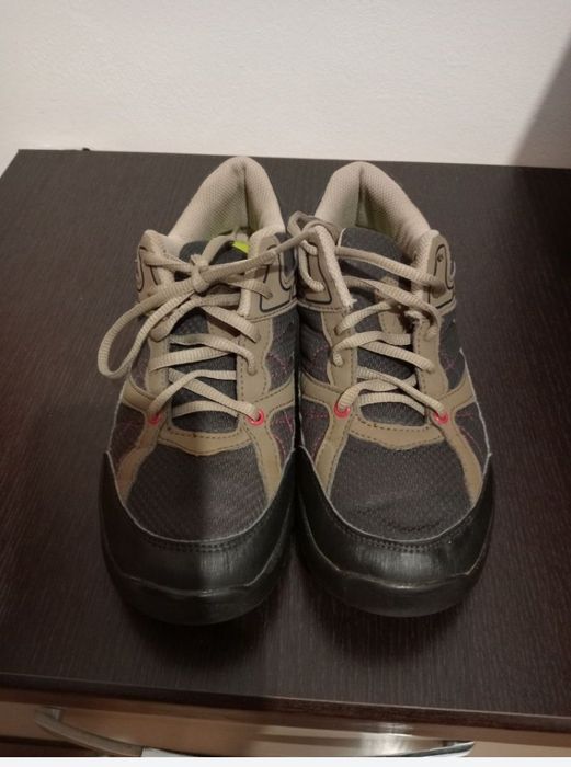 Pantofi sport, mărimea 39