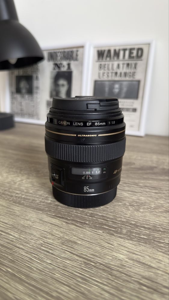 Обектив Canon EF 85mm f1.8