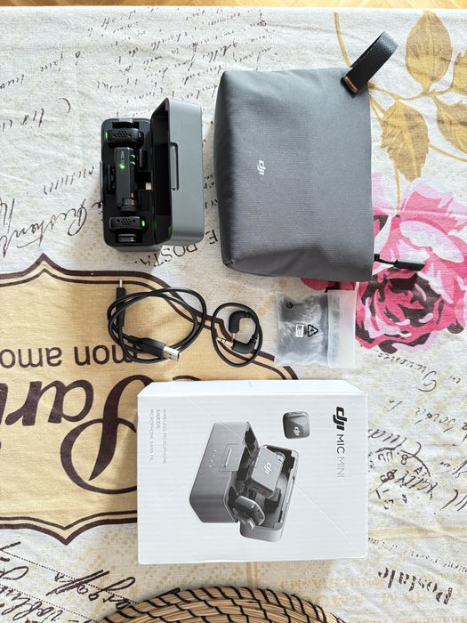 DJI Mic Mini + charging dock
