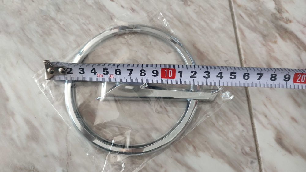 Нова емблема за Опел