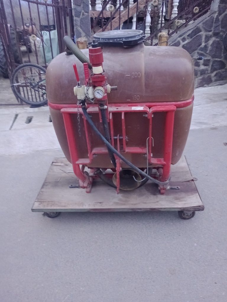 Pompă de stropit
