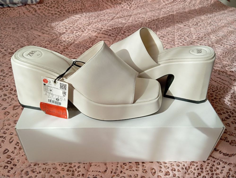 Бели сандали Zara 40 номер