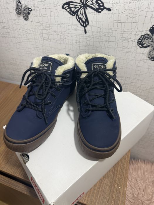 Ghete unisex bleumarin marimea 36 Globe