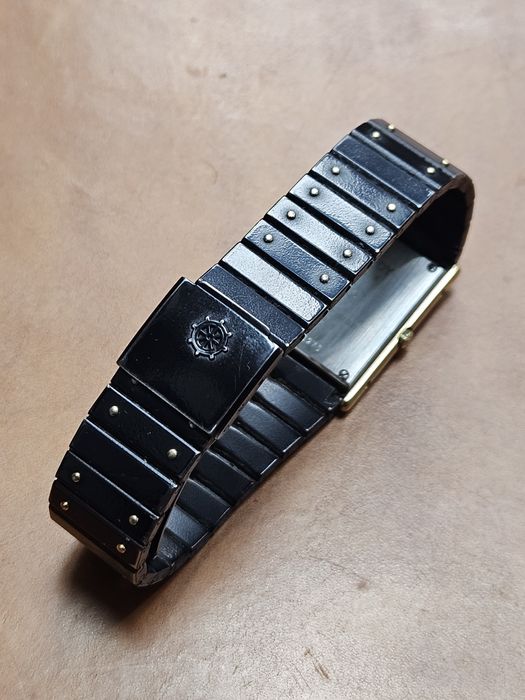 Ръчен часовник LeRy Baume Mercier Tank.