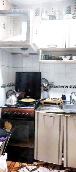 Саламатина 1в2/1/4 кирпич, 33м², балк 2*3. Ор-р: Кафе Бобо, Налоговая