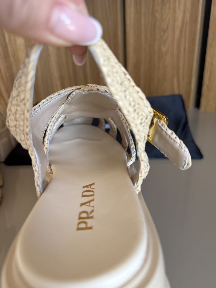 Prada сандали ТОП ЦЕНА 199лв 37,38,39,40 НАЛИЧНИ
