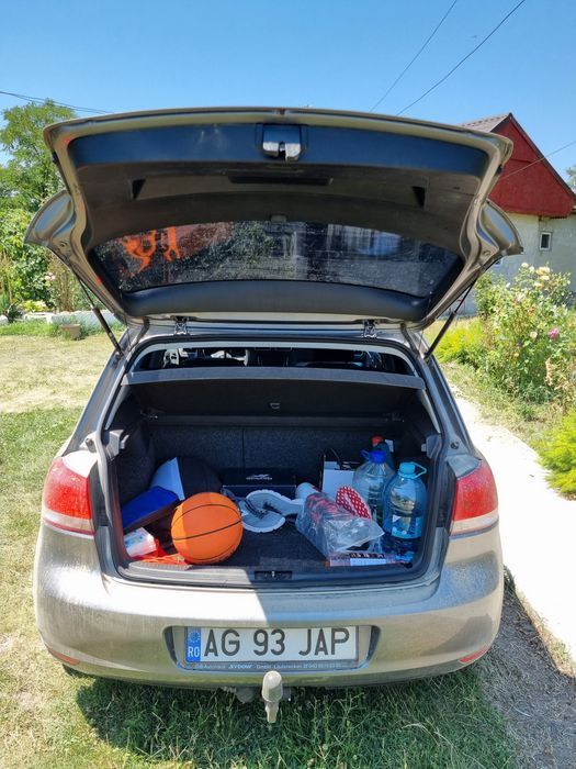 Vând Golf 6 2010 1.6 MPI