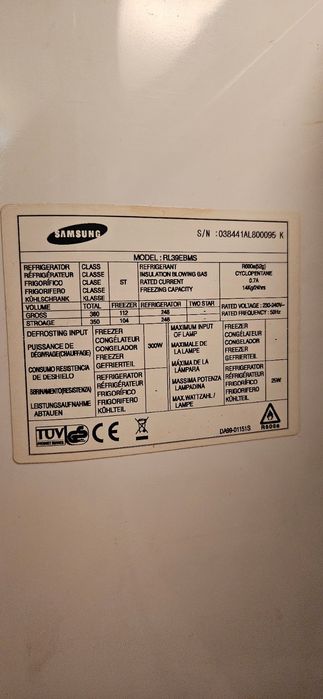 Хладилник с фризер Samsung модел RL39EBMS