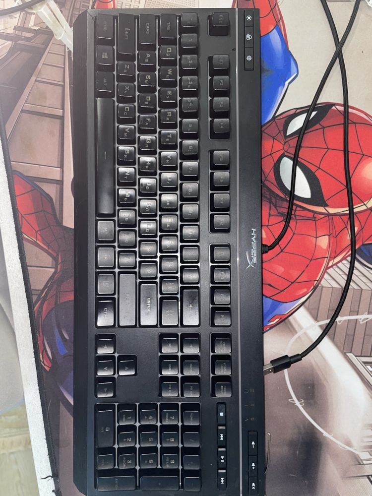 Продам клавиатуру hyperx Alloy core Rgb