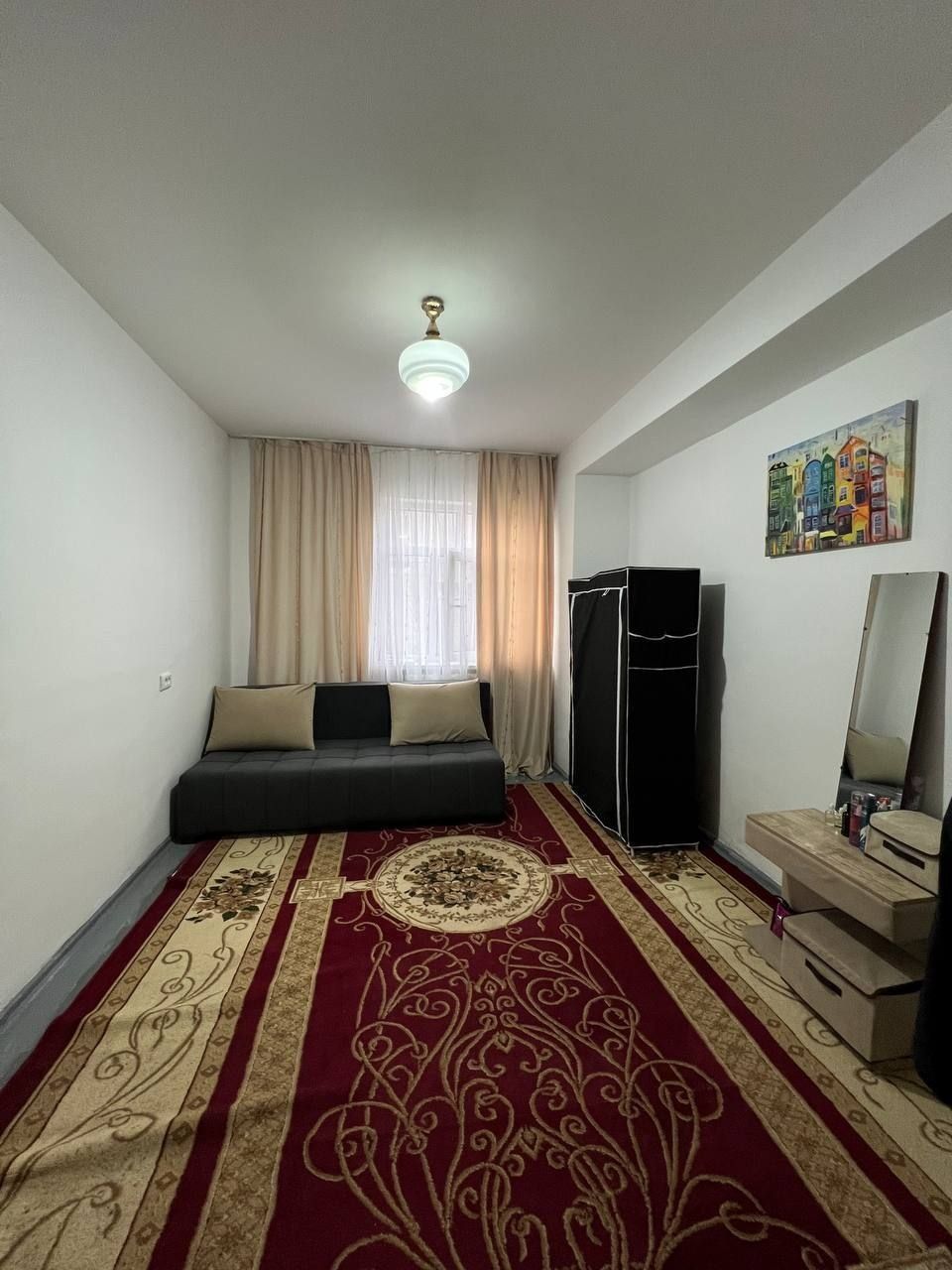 Продается 1 комнатная.в бывшем общежитие.18 м2. Заехать жить