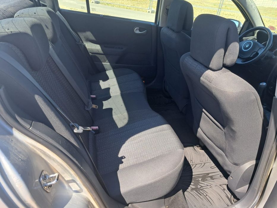 Vând Renault Megane 1.6 benzina