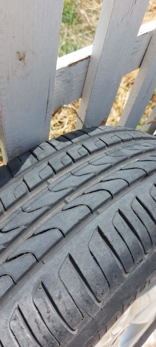 Pirelli Cinturato P7 215 55 R17 94W