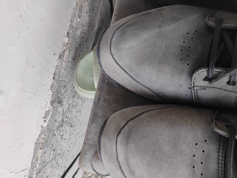 Маратонките са носени броени пъти от набук много са удобни и красиви