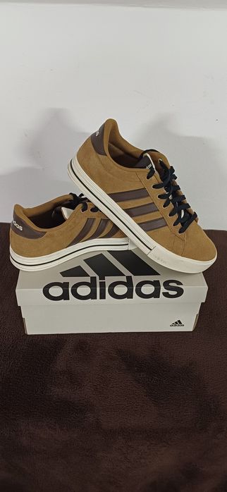 ADIDAS nou (negociabil)