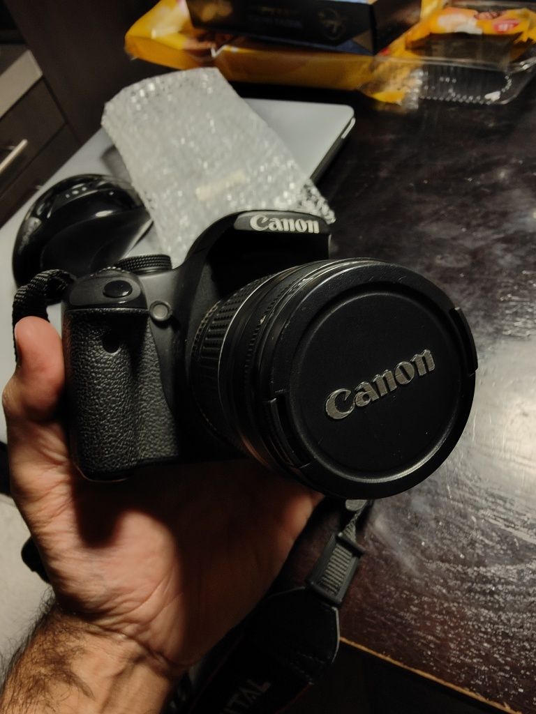 Cameră Canon EOS T1i DS126231