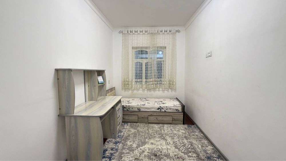 Фаргона шахар Бурч аптекаси олдида 4 хонали уй сотилади !