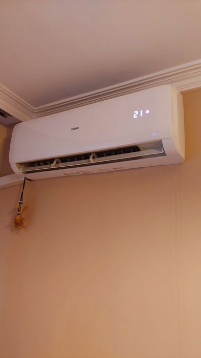 Продавам климатик Haier