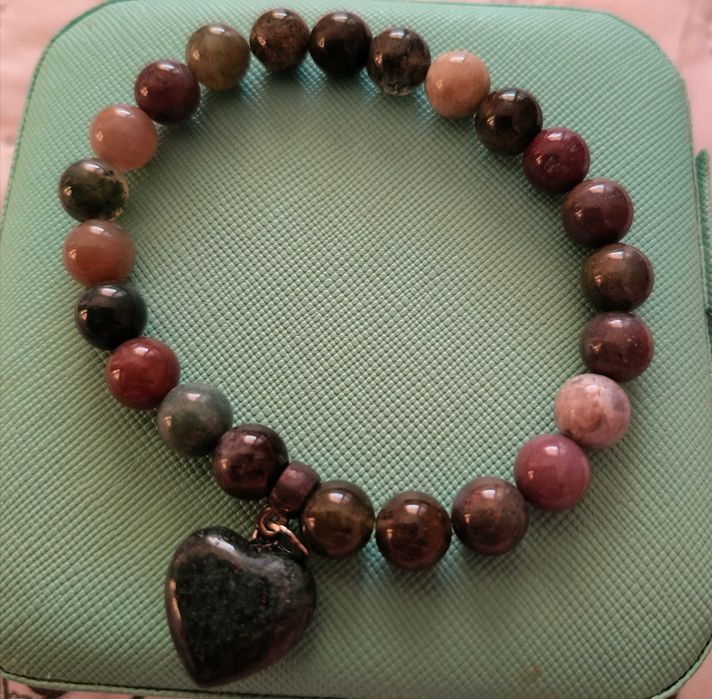 Гривна с индийски ахат