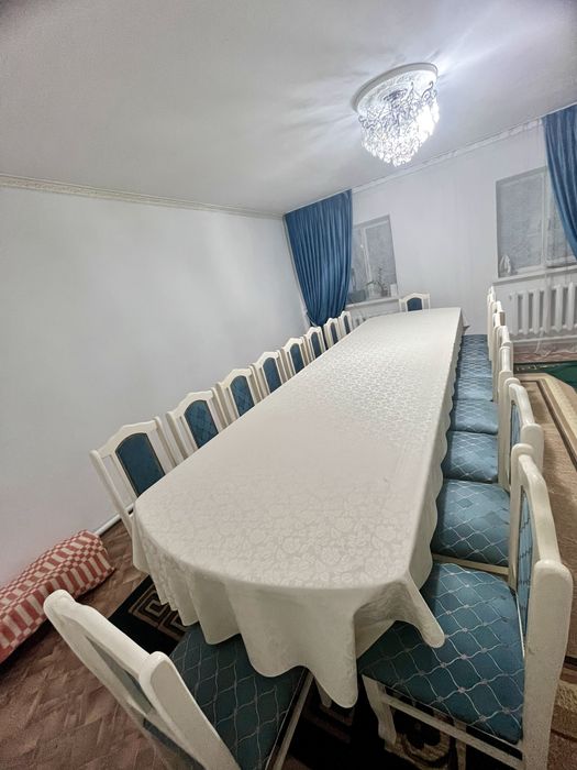 гостиная стол стулья