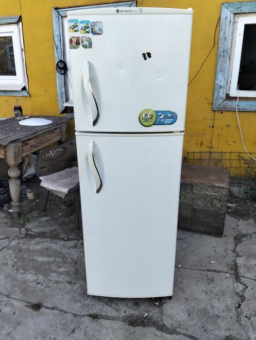 Продам холодильник