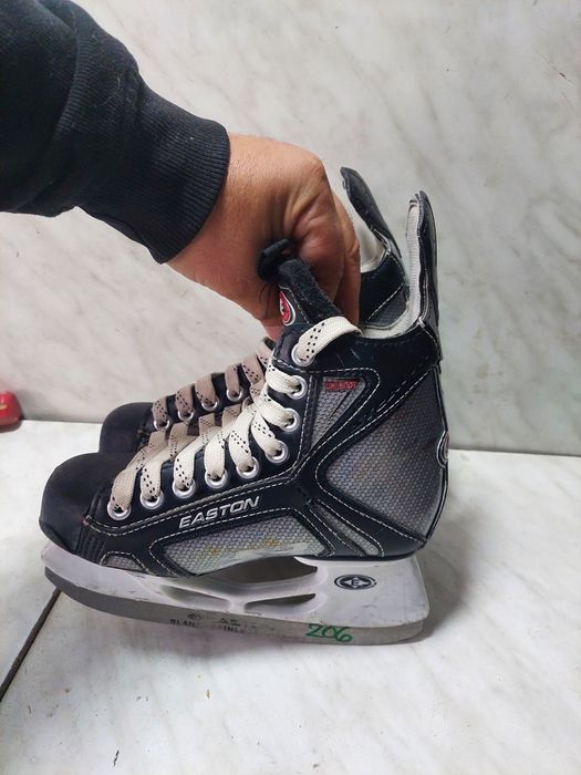Patine 206 hochei hockey Easton marime 33-34 ( 21,7 cm)