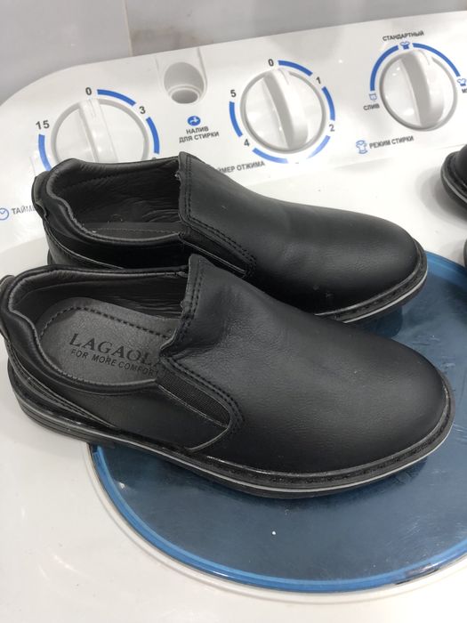 Продам детские туфли