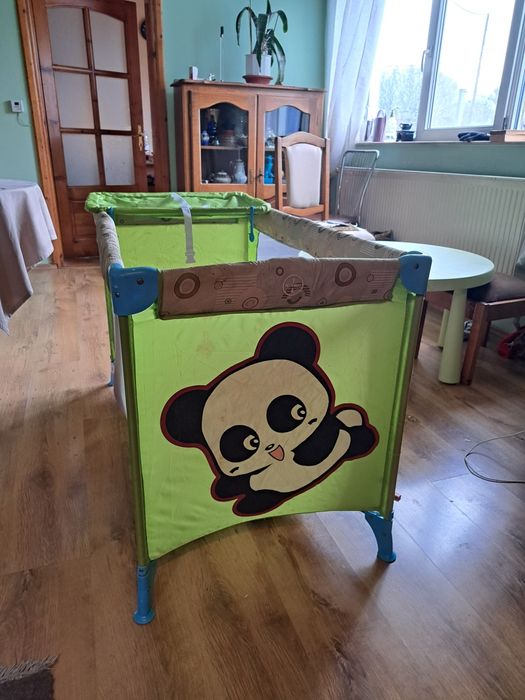 Vând pătuț pliant