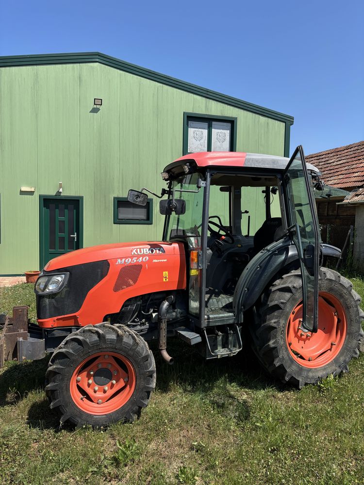 Kubota M9540 Narrow