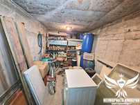 Продавам масивен гараж 15кв.м. в Асеновград, широк център