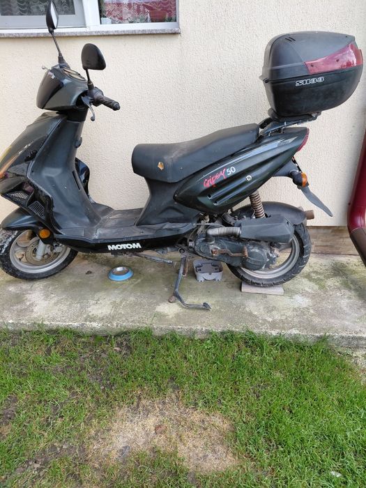 Vând motor în 2 timpi,unic proprietar