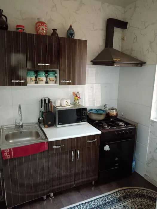 Буз1 Продается квартира ТУРКво Мирзо Улугбек  2/1/5 46м2