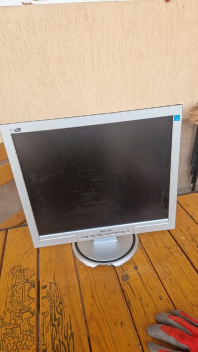 Philips 17 монитор.