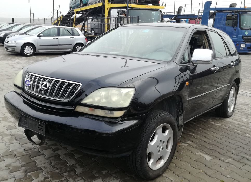 Lexus RX300, На части