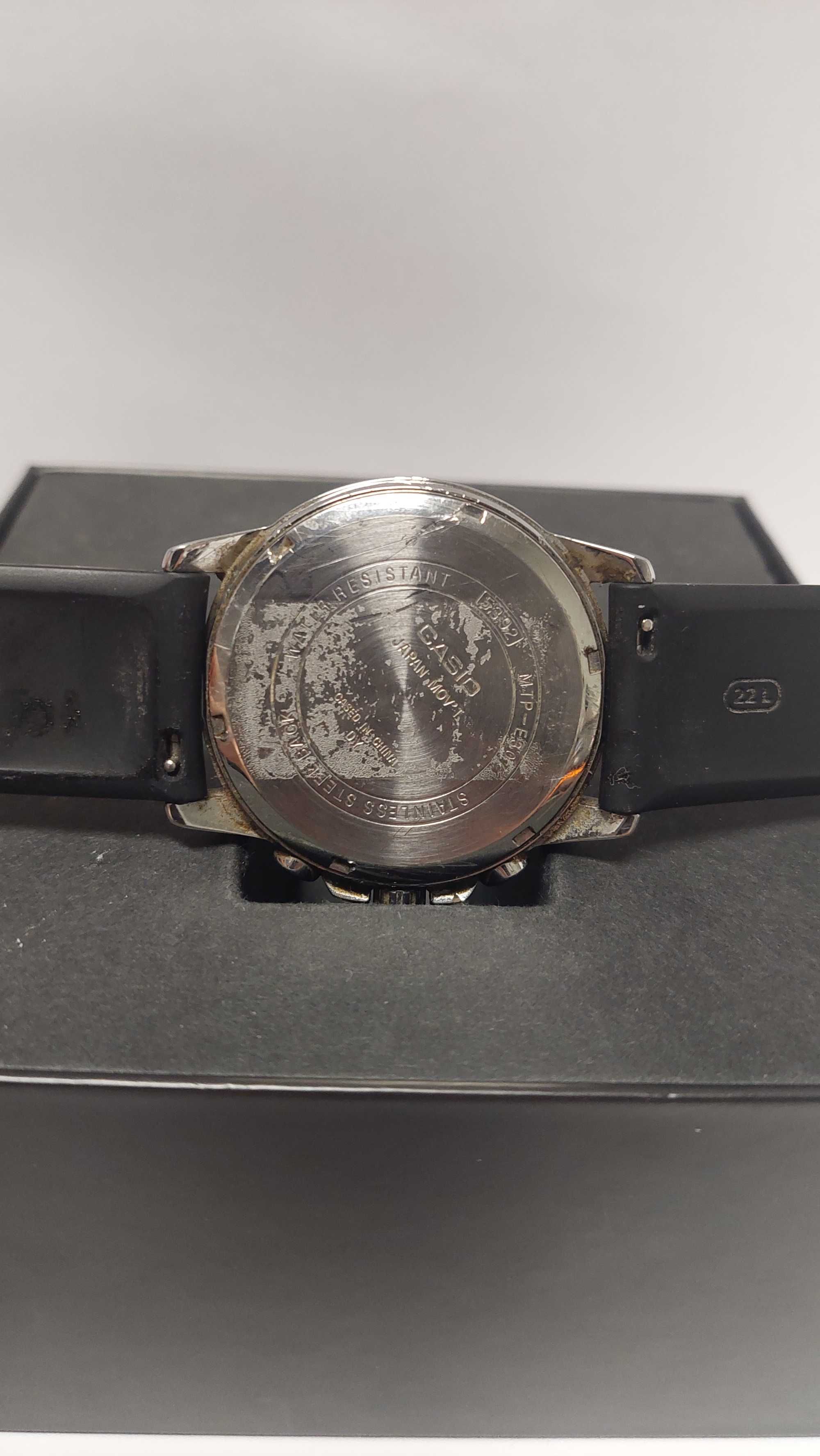 Часовник Casio Japan mov't 5302
