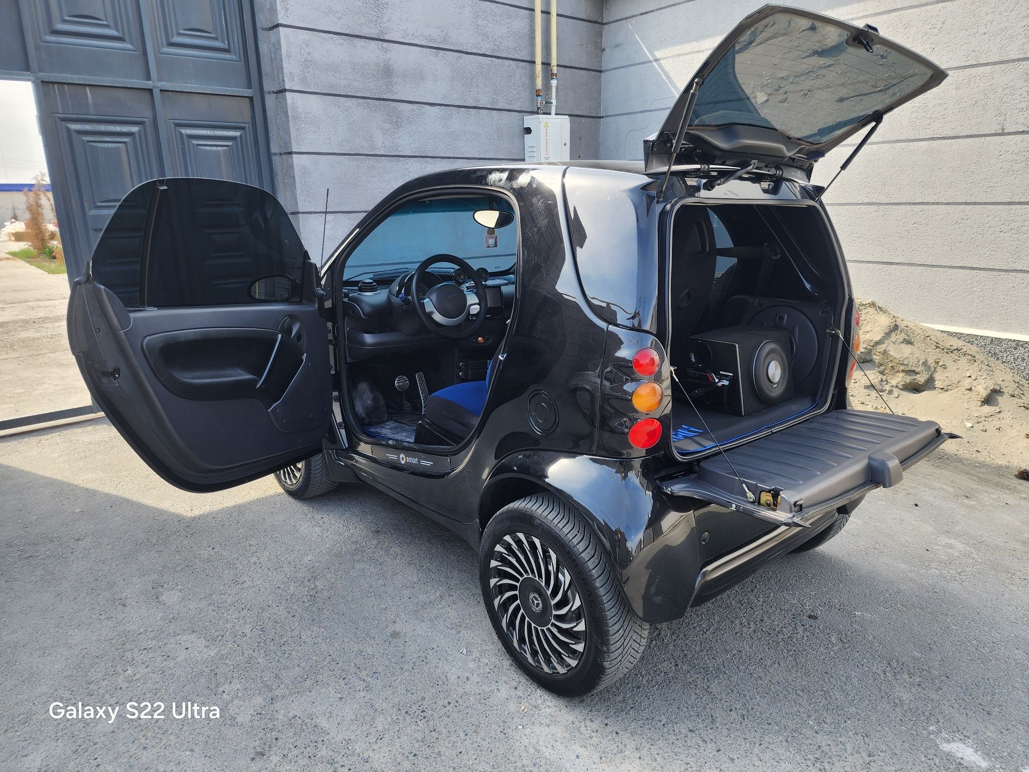 Mercedes Benz smart car coupe turbo