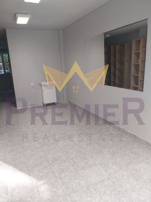 Дава се под наем Магазин в Варна, Спортна зала - 38 кв.м за 372.3 € - Снимка #2