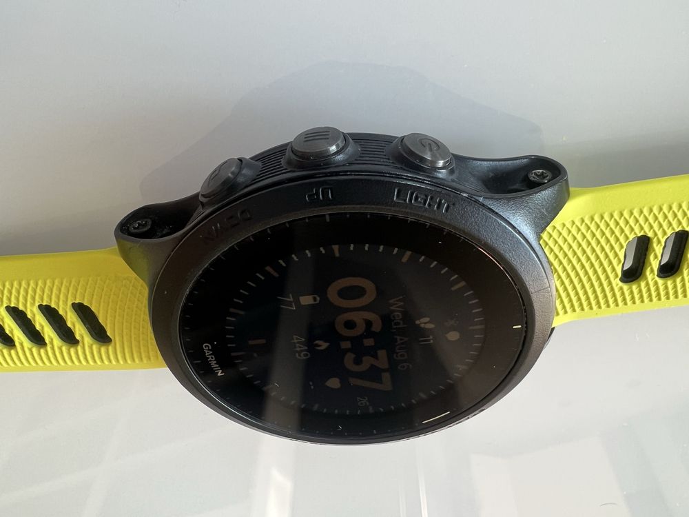 Продам Garmin 945