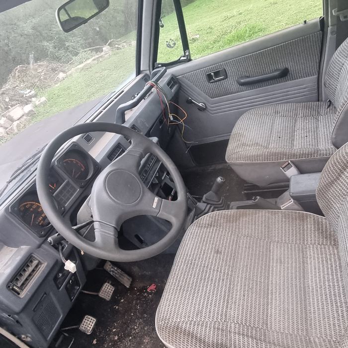 Vand pajero 1,9 benzina