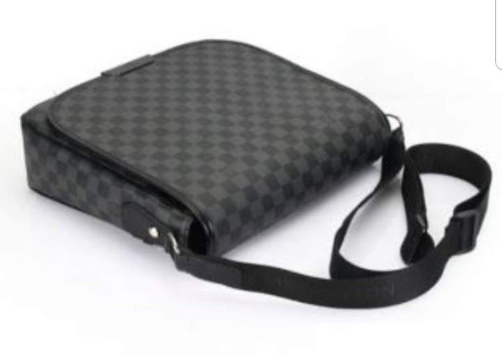 Set geanta crossbody unisex+curea, saculet, etichetă