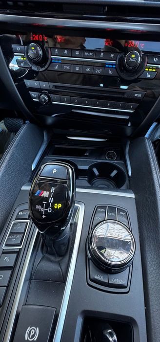 BMW X6 M GARANTIE 1 an!Tva deductibil an 2018/10 m50d inm RO posib Leasing/Rate