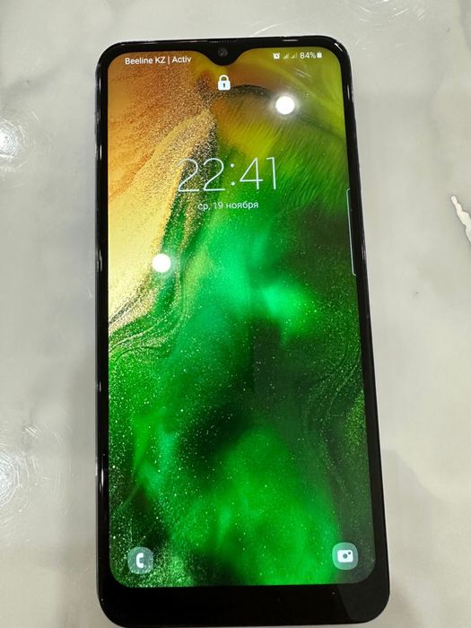 Продам телефон самсунг А30