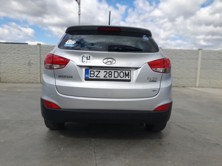 Vând/Variante hyundai ix 35.2.0 diesel .automat 184.cp extra full .