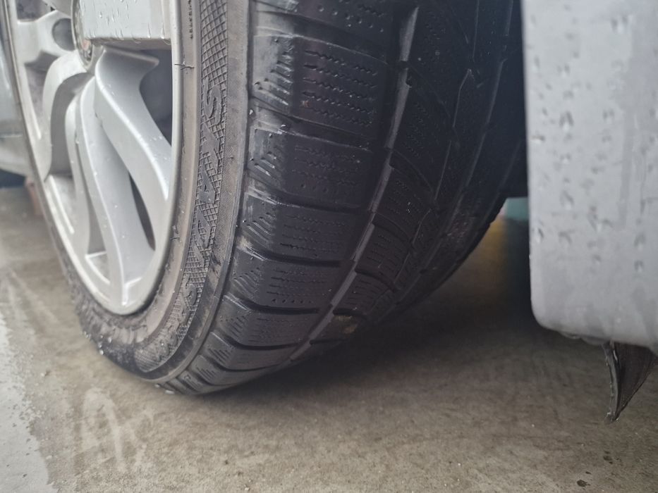 Jante bmw f10 r18 cu anvelope iarna pret 2000 lei fix