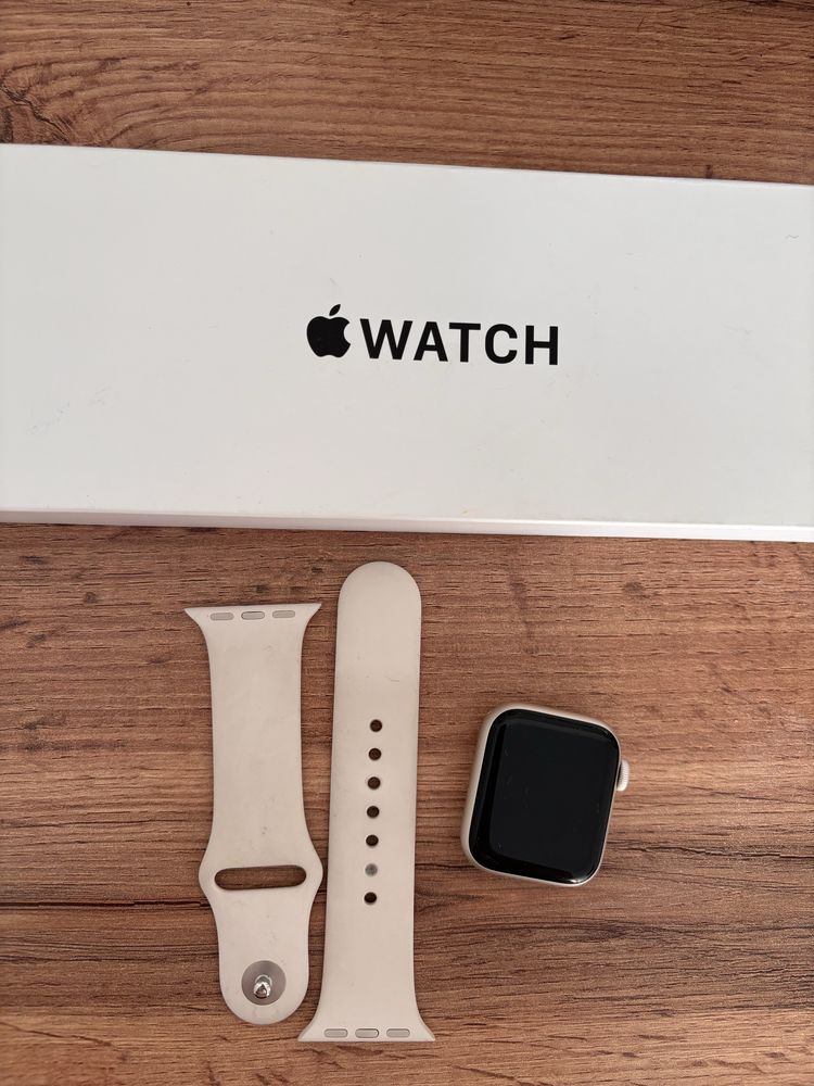 Продам Apple Watch se