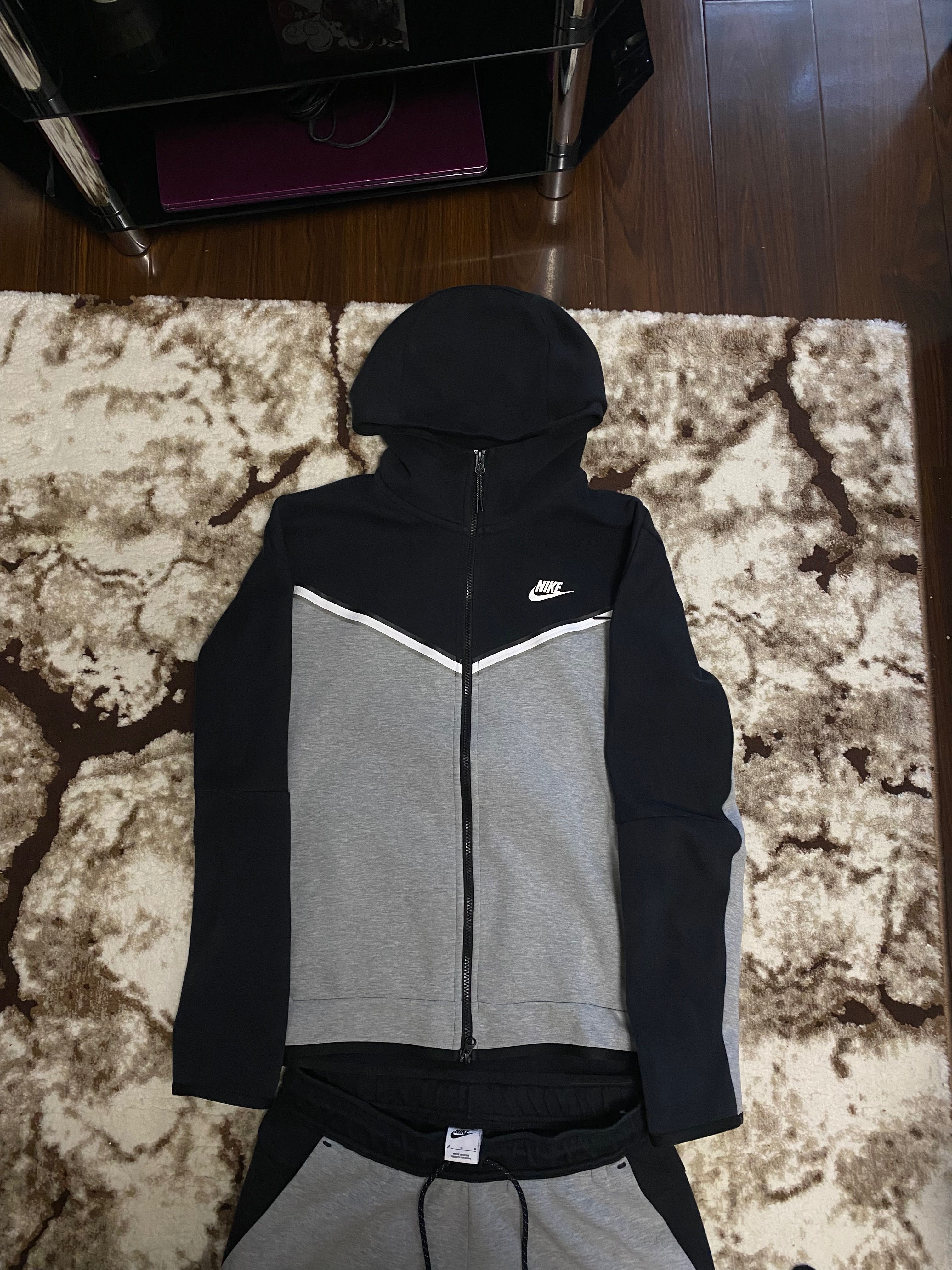 Trening Nike Tech Fleece