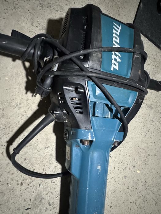 Demolator electric makita HM 1802